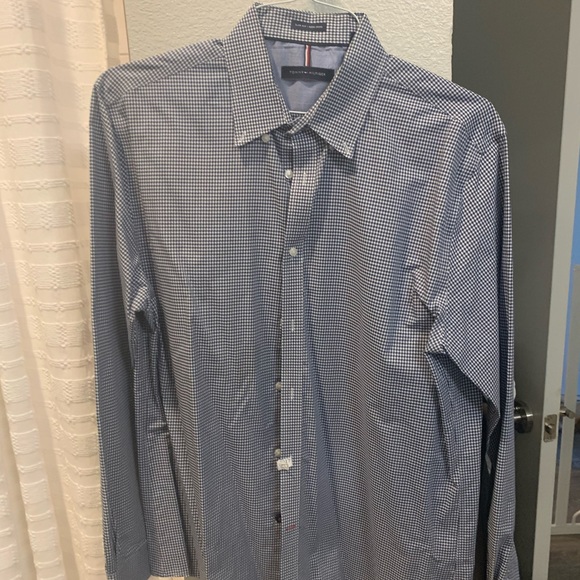 Button down - Picture 1 of 4